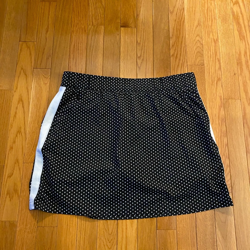 TALBOTS SKORT DOTS WITH SIDE STRIPE